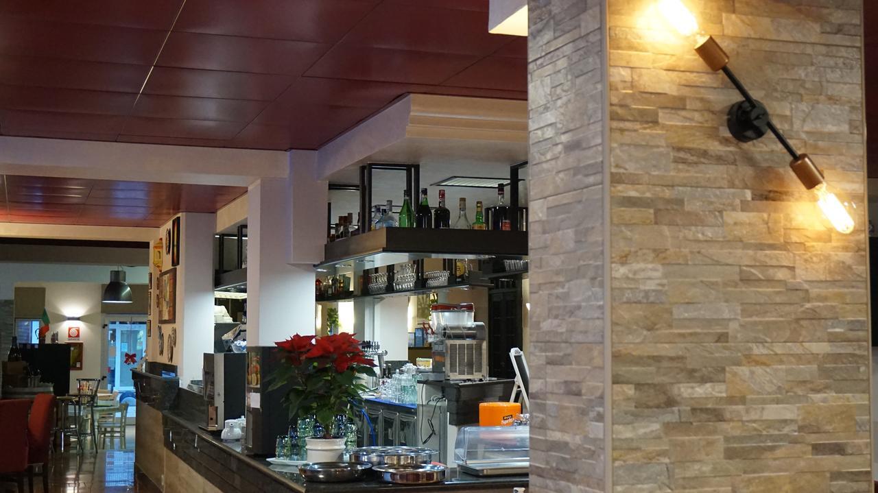Hotel Blue Marine Lignano Sabbiadoro Exterior foto